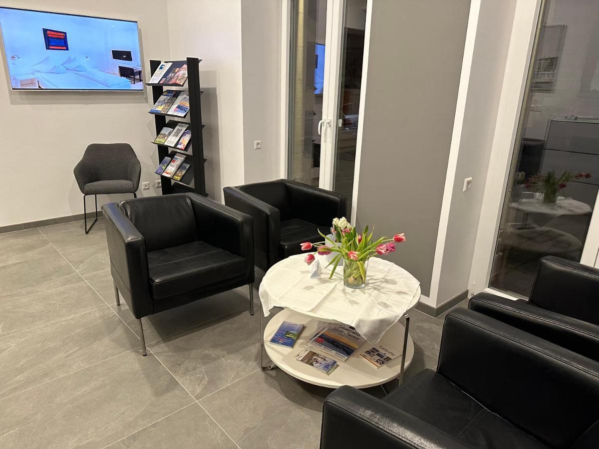 Hotel Barbarossa Karlsruhe Stadtmitte ภายนอก รูปภาพ