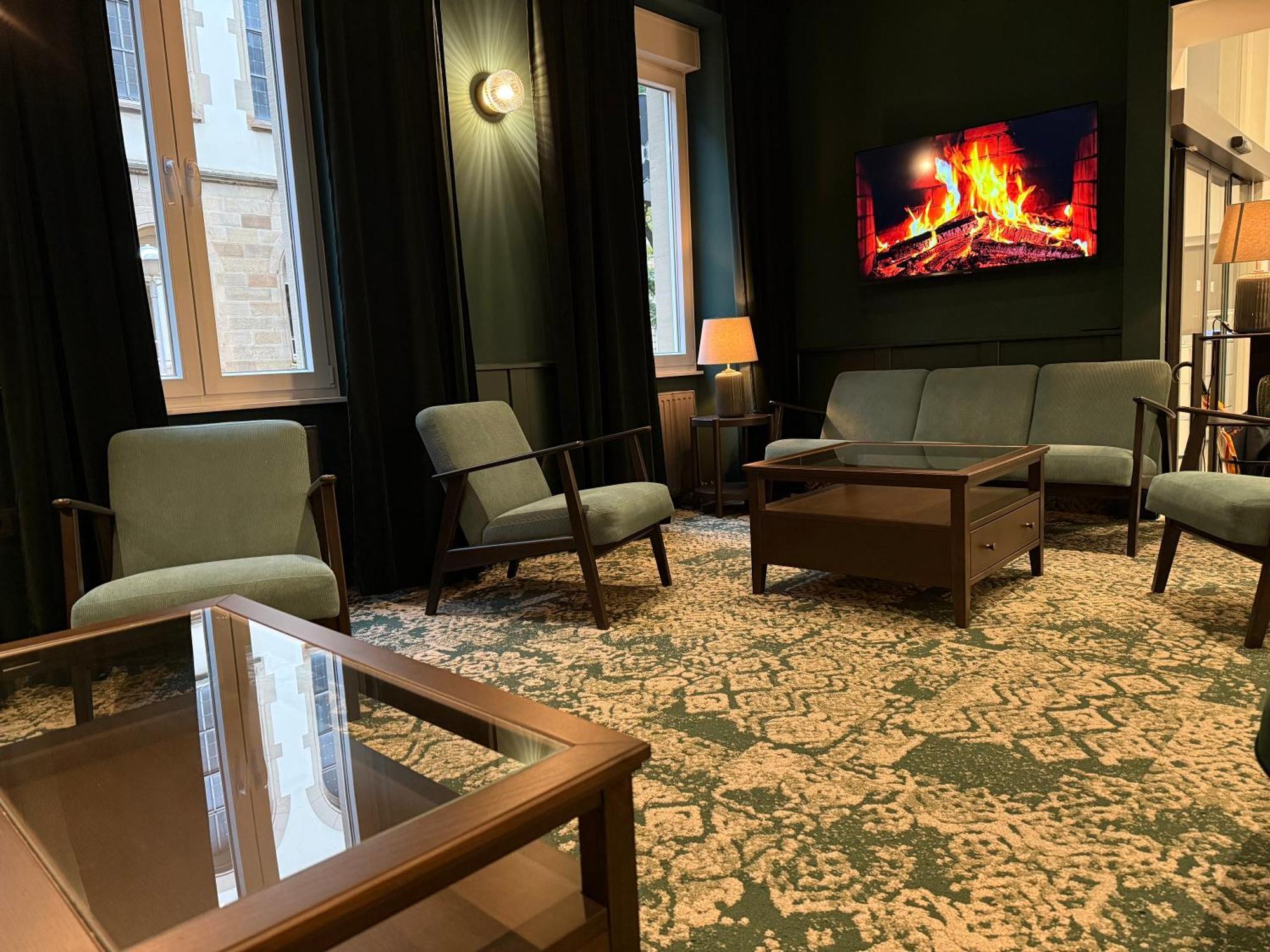 Hotel Barbarossa Karlsruhe Stadtmitte ภายนอก รูปภาพ