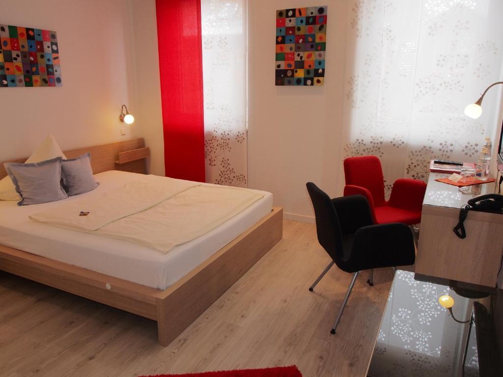 Hotel Barbarossa Karlsruhe Stadtmitte ห้อง รูปภาพ