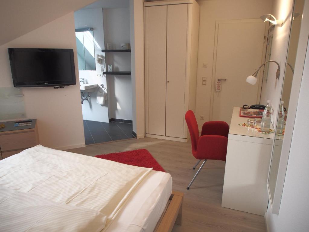 Hotel Barbarossa Karlsruhe Stadtmitte ห้อง รูปภาพ