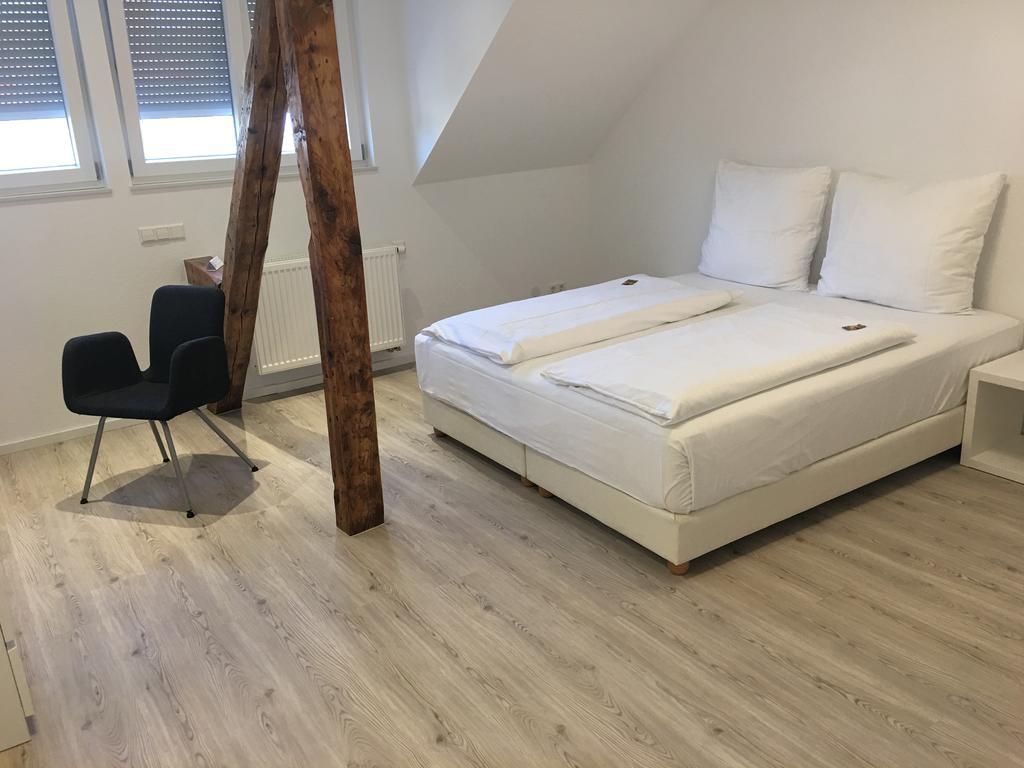 Hotel Barbarossa Karlsruhe Stadtmitte ภายนอก รูปภาพ