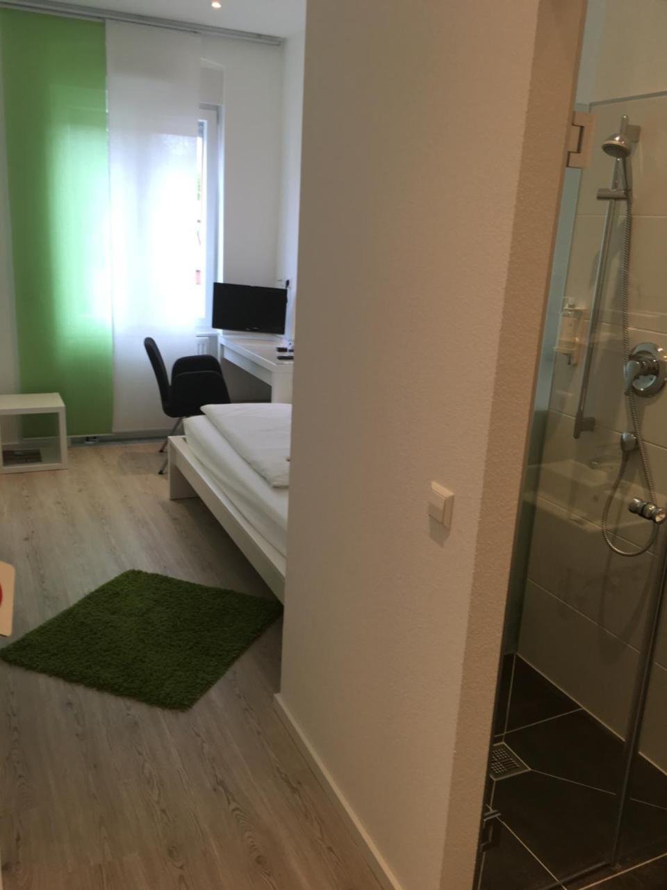 Hotel Barbarossa Karlsruhe Stadtmitte ภายนอก รูปภาพ