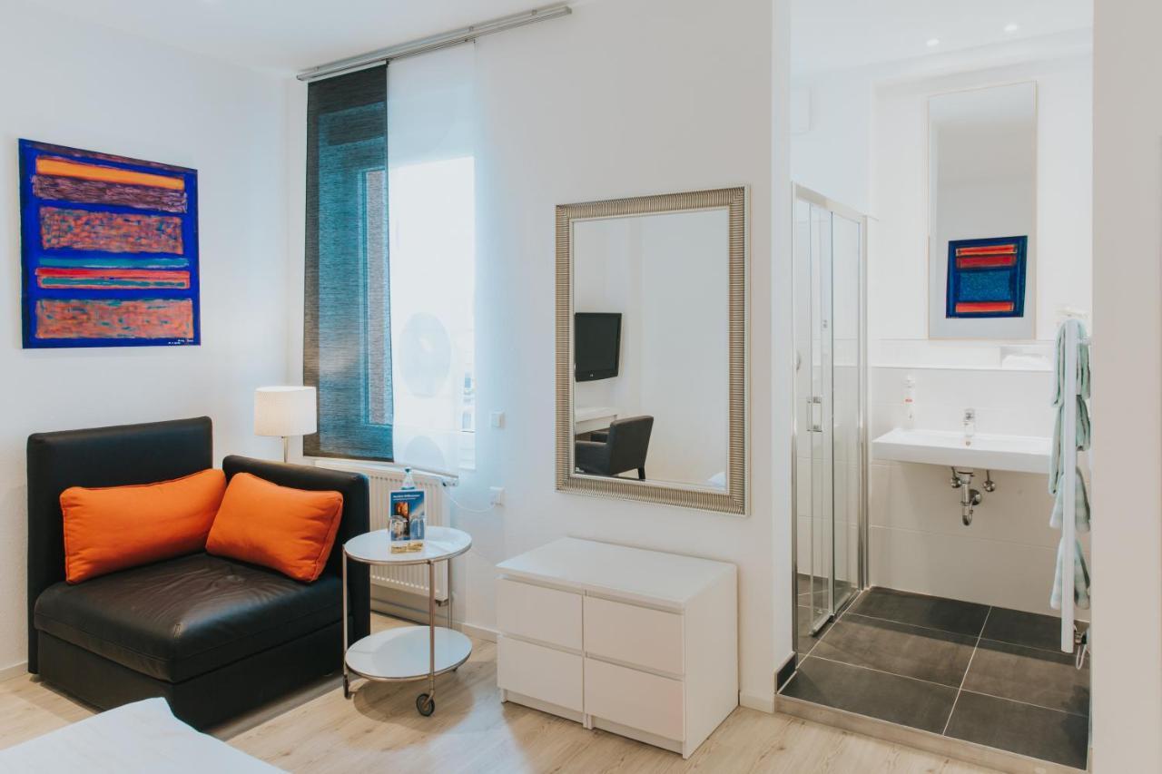 Hotel Barbarossa Karlsruhe Stadtmitte ภายนอก รูปภาพ